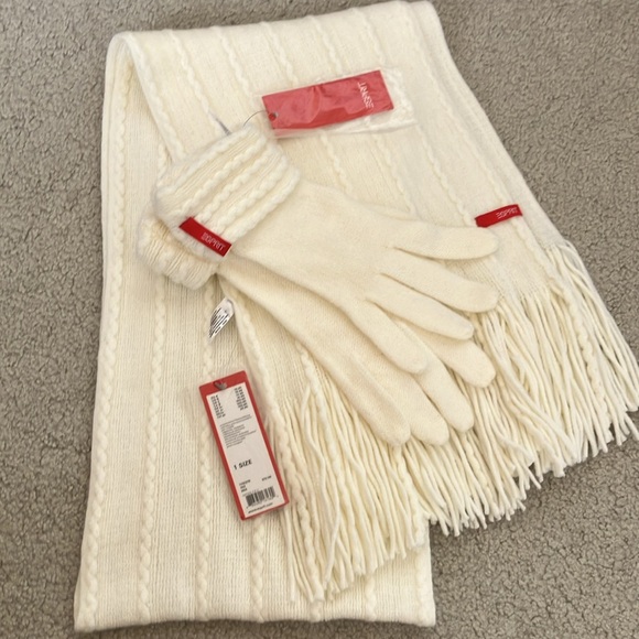 ESPIRIT scarf and gloves set. Brand new! Cream color. - Picture 4 of 4